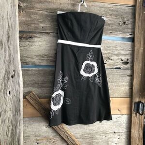 DIGITAL Clothing size 7 Black cotton strapless floral dress